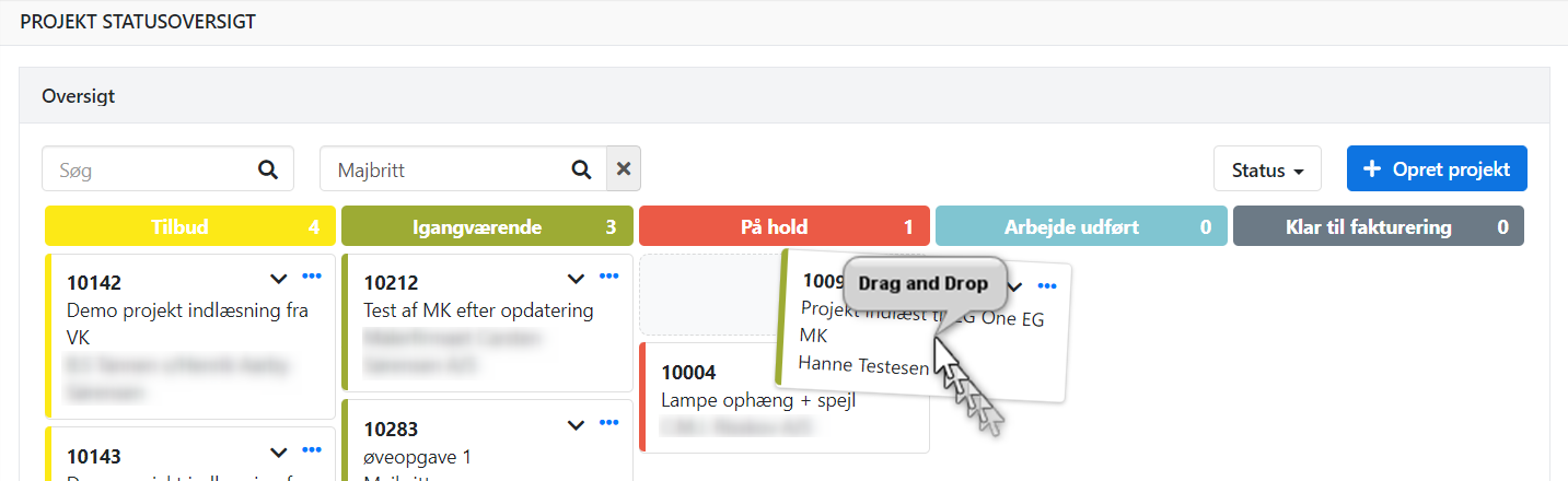 Du flytter projekter i statusoversigten  i Xena med drag and drop